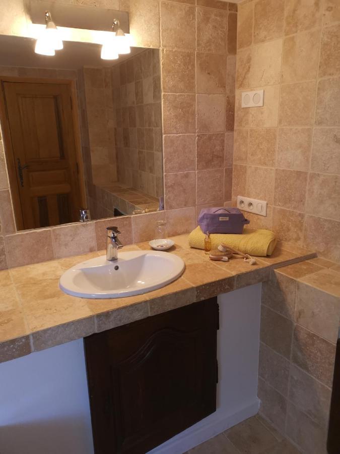 Bed and Breakfast Le Nid Des Arts Tourrettes Esterno foto