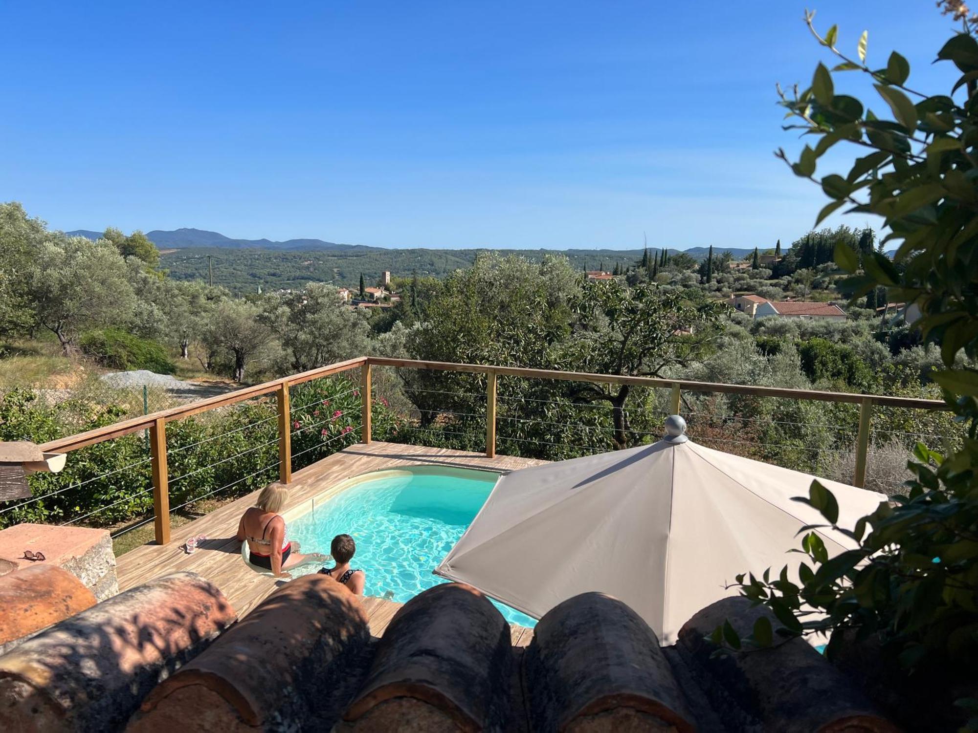 Bed and Breakfast Le Nid Des Arts Tourrettes Esterno foto