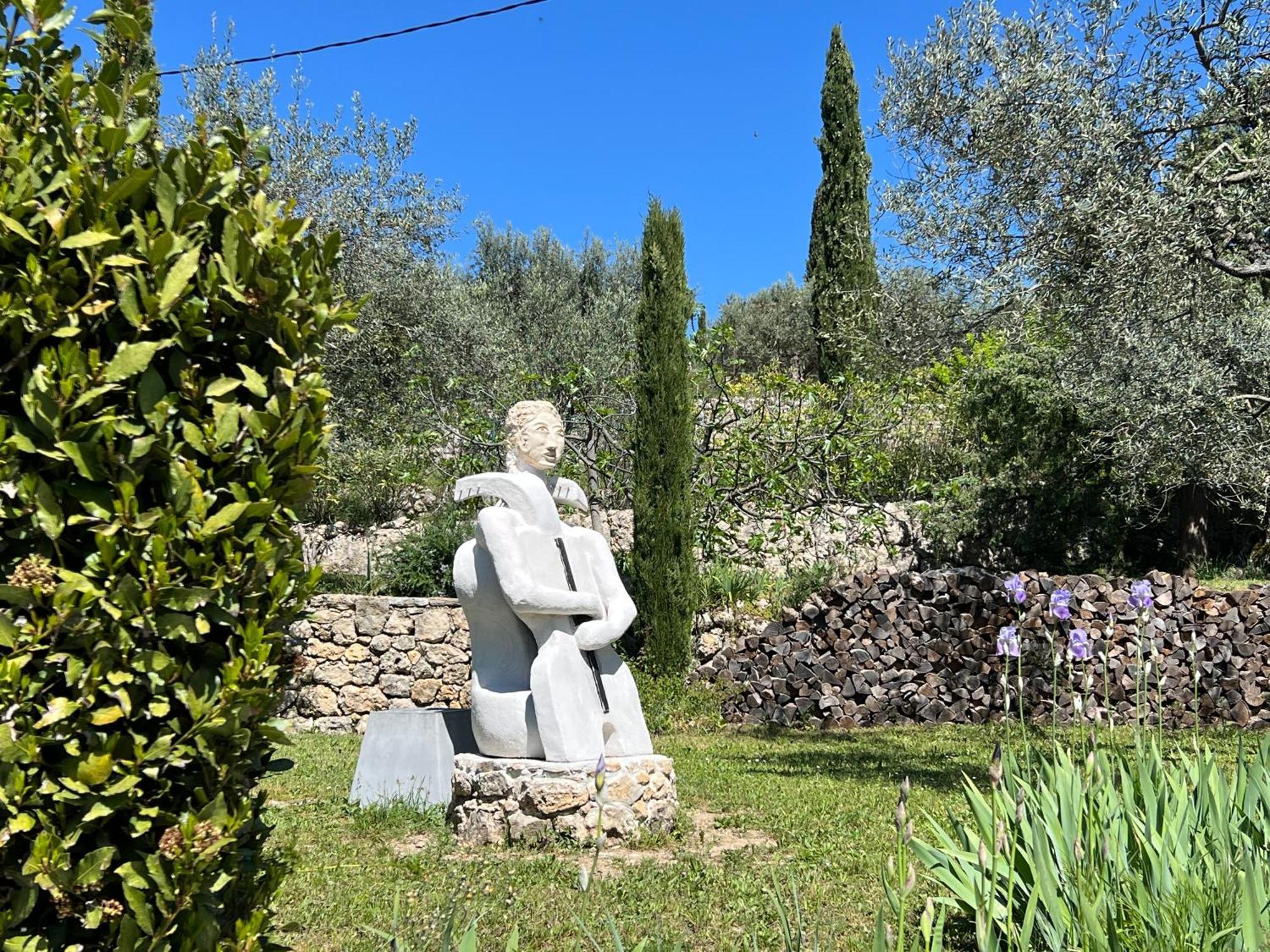 Bed and Breakfast Le Nid Des Arts Tourrettes Esterno foto
